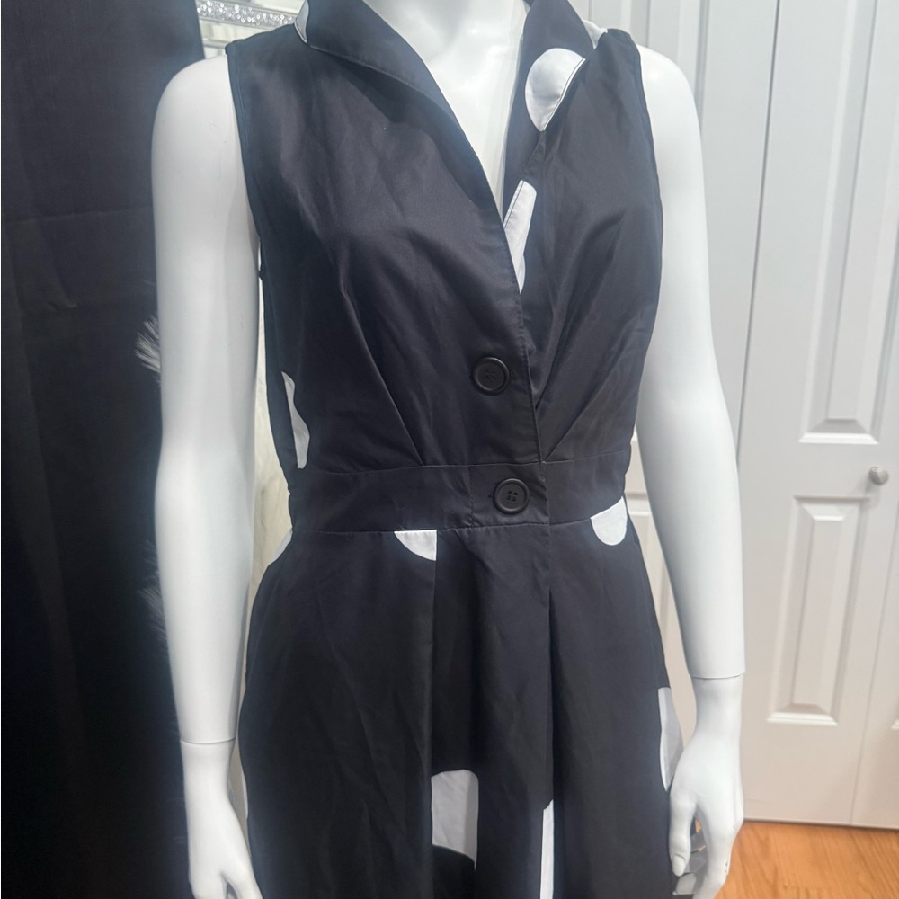 Black and White Polka Dot Sleeveless Dress - Picture 3 of 4